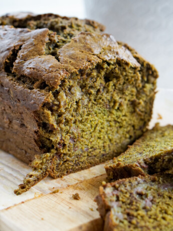 matcha banana bread