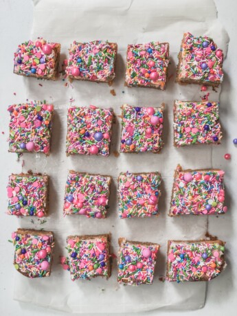 kinako blondies with rainbow sprinkles