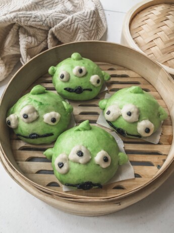 toy story alien bread buns