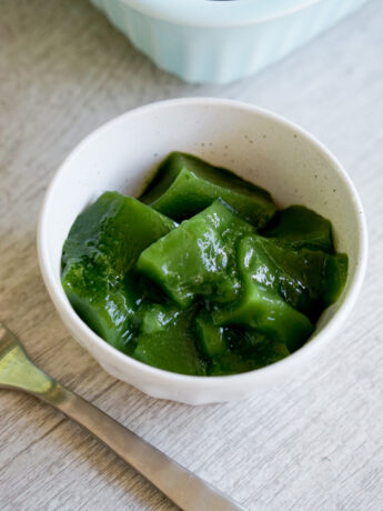 matcha jelly in a serving bowl